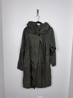 Mycra Pac Now Raincoat 6/8 M Leopard Print Pleated Accordian Hood Olive Green